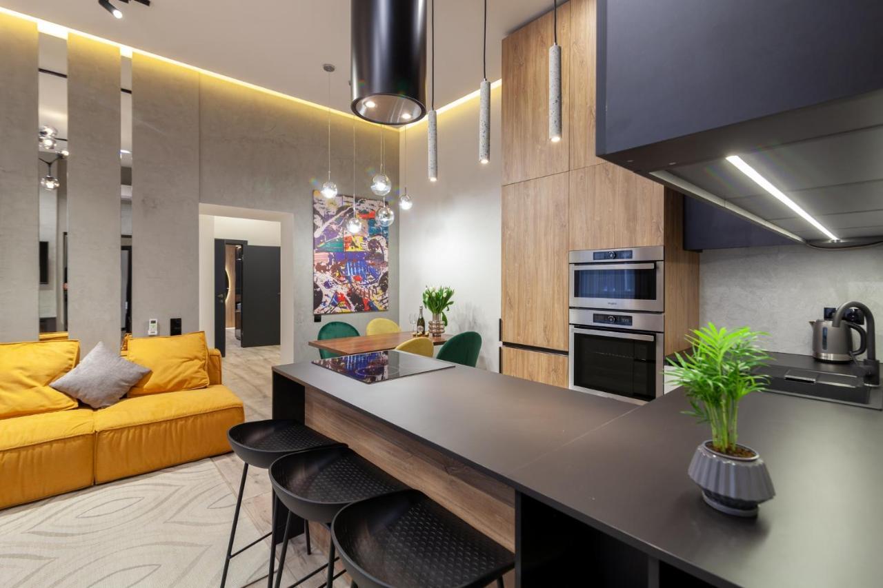 Royal Vip Apartment On Leontovicha 5 Lviv Kültér fotó