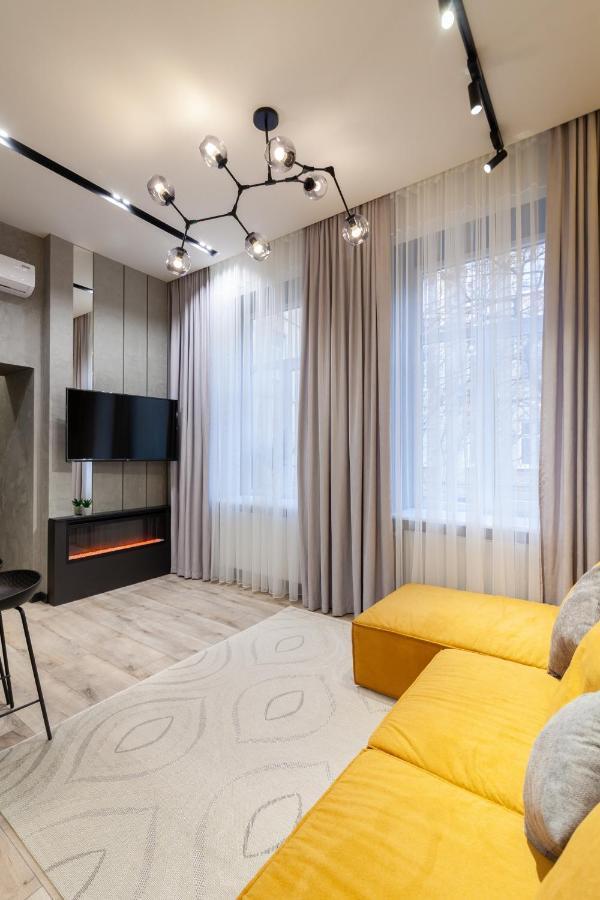 Royal Vip Apartment On Leontovicha 5 Lviv Kültér fotó