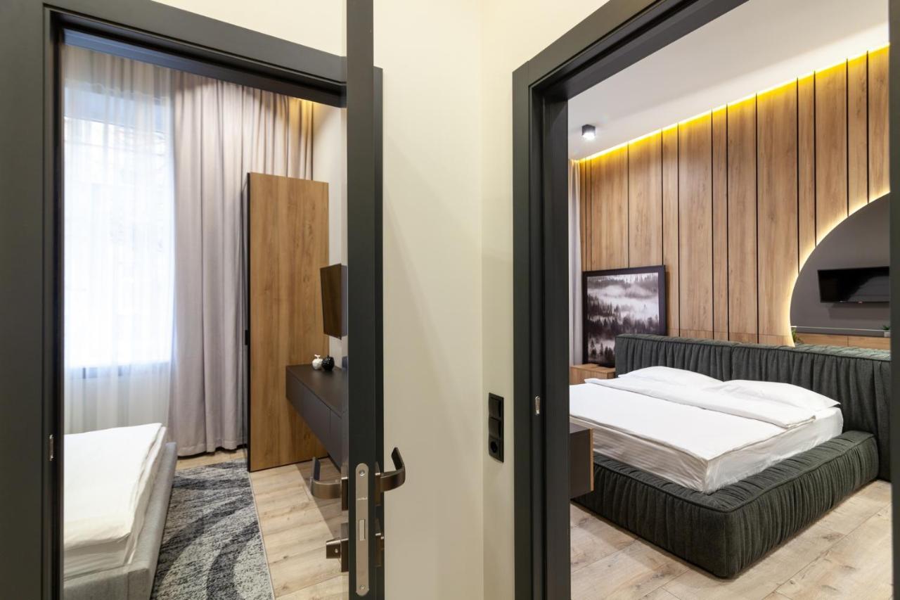 Royal Vip Apartment On Leontovicha 5 Lviv Kültér fotó