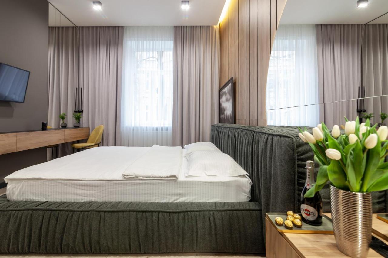 Royal Vip Apartment On Leontovicha 5 Lviv Kültér fotó