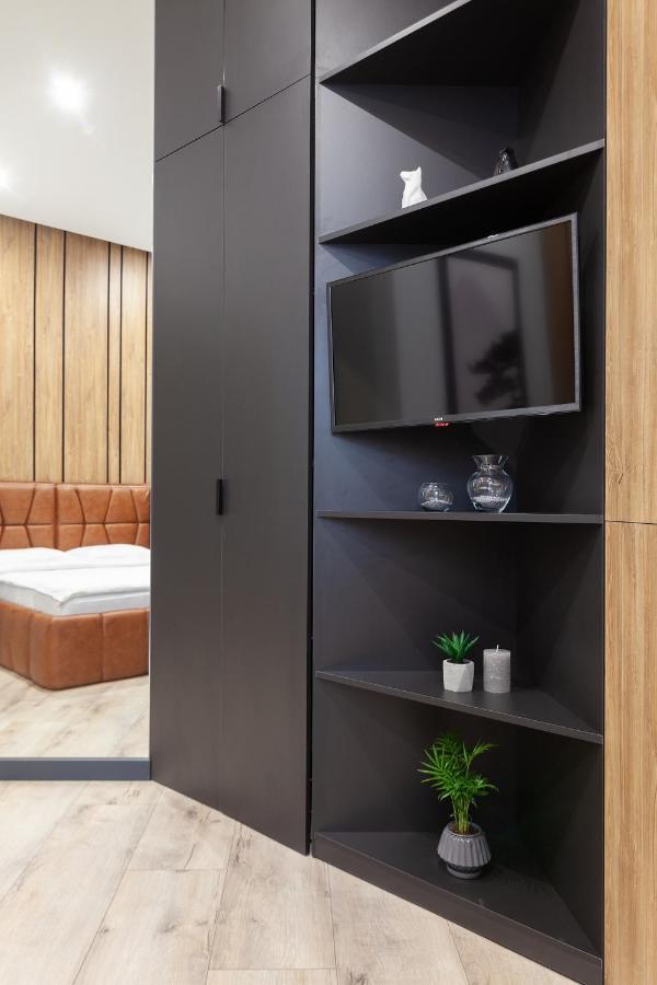 Royal Vip Apartment On Leontovicha 5 Lviv Kültér fotó